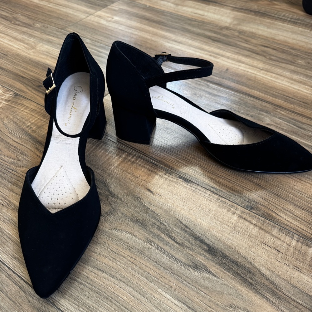 Elegant Black Women's Chunky Heels with Ankle Strap | size 8